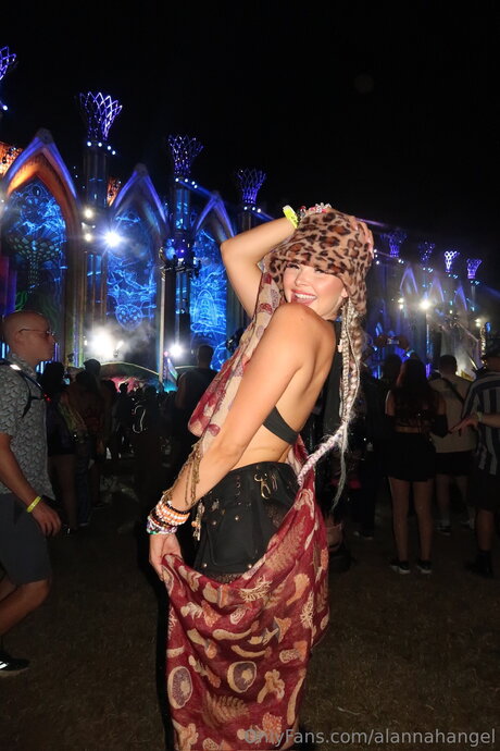 Alannahangel free only fans