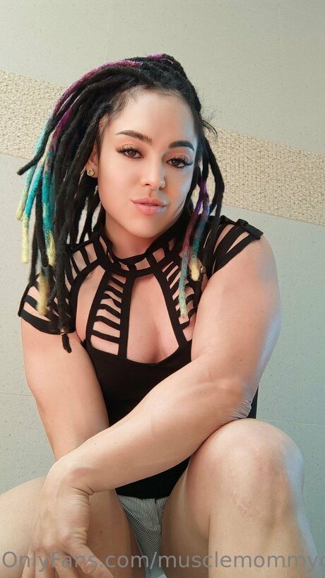 Queenmuscleavery only fans pics