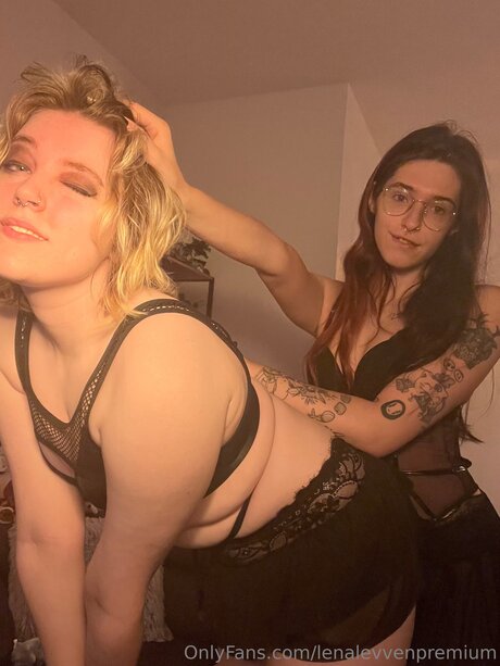 Lenalevvenxo nude on onlyfans