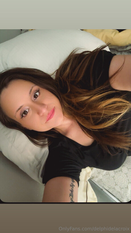 Delphidelacroix onlyfans content type