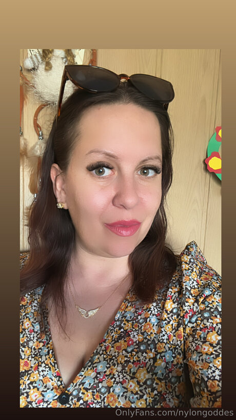 Nylongoddes only fans leaks