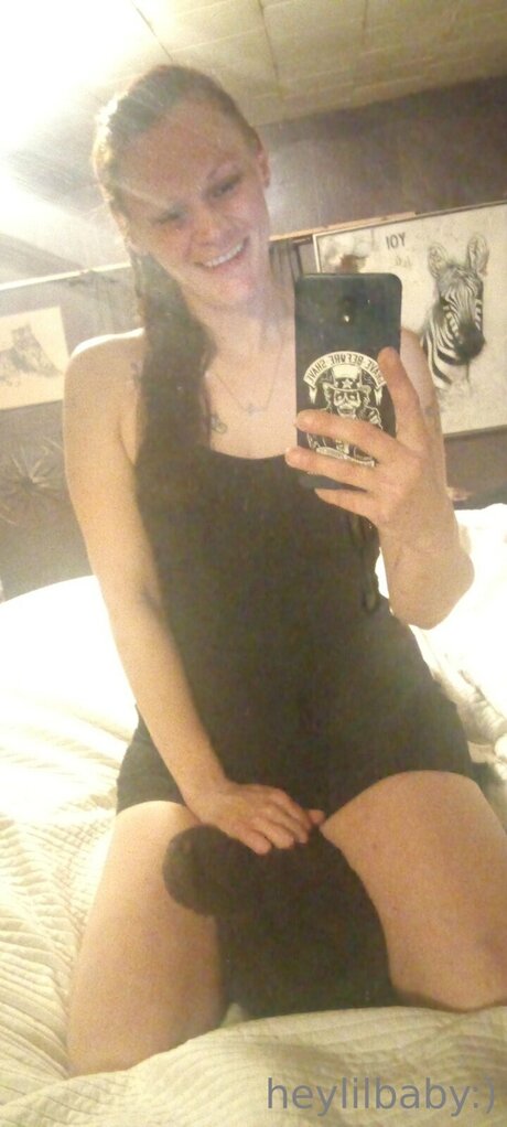 Heylilbaby nude leak onlyfans