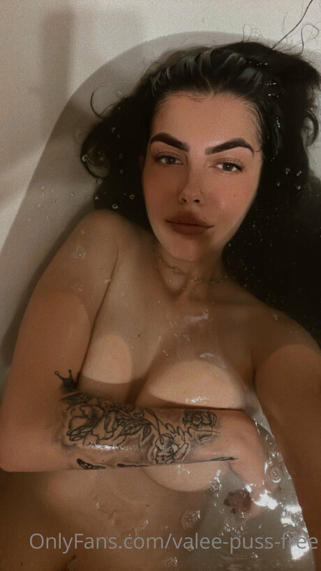 Valentinagoleafree onlyfans