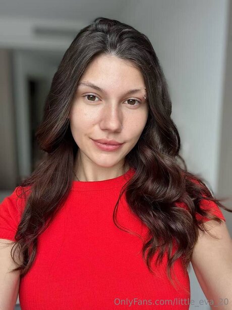 Little Eva 21 onlyfans hot