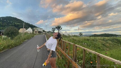 Little Eva 21 onlyfans xxx