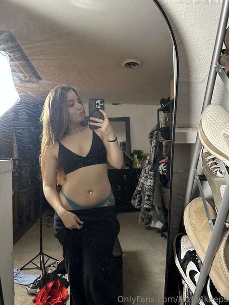Lizzie4keeps naked onlyfans leaks
