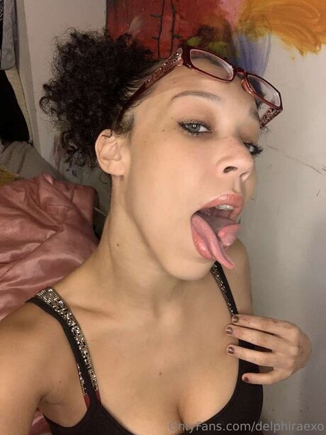 Delphiraexo onlyfans model photo