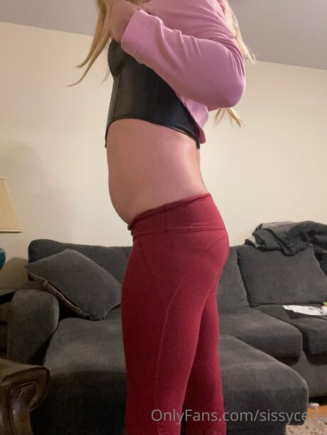 Sissycece Profile pic