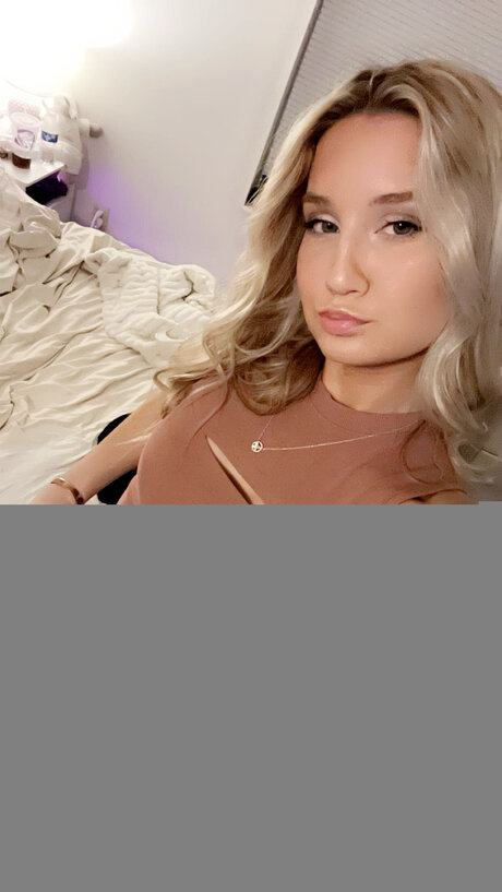 Peyroseee naked onlyfans leaked