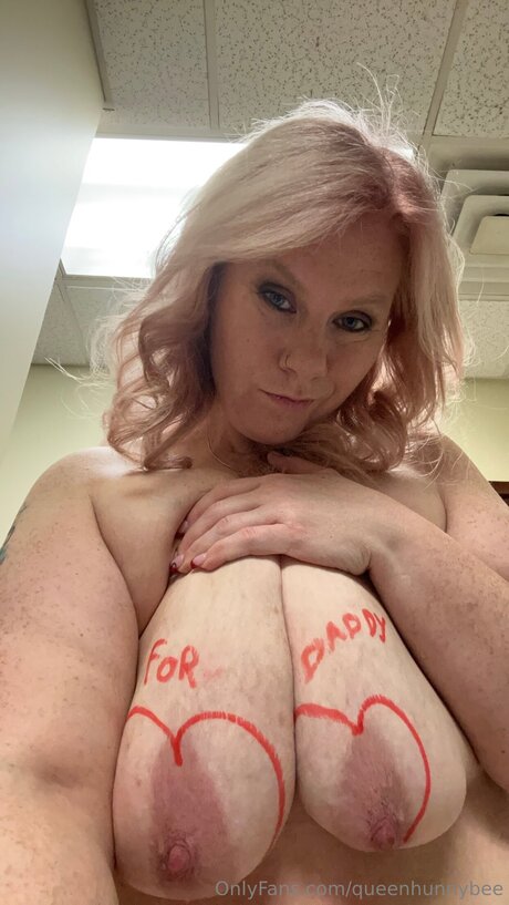 Blueyedkitten77 onlyfans leaked nude