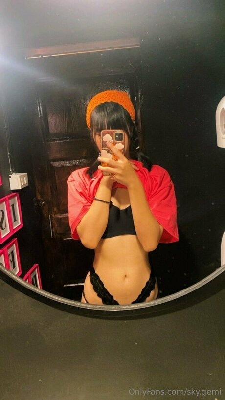 Sky Gemi onlyfans leaked pics