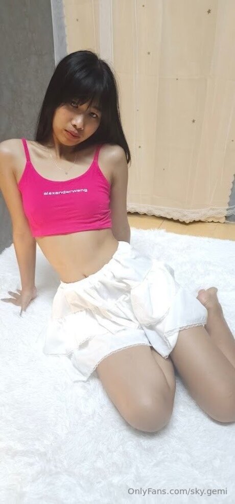 Sky Gemi onlyfans leaks