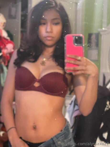 Alyssaxo22 onlyfans xxx