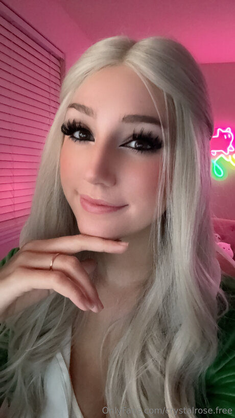 Crystalrose Free naked on onlyfans