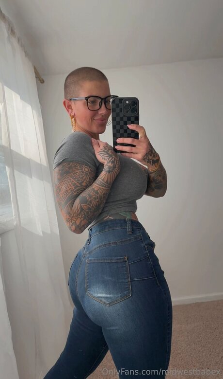Midwestbabex onlyfans nudes
