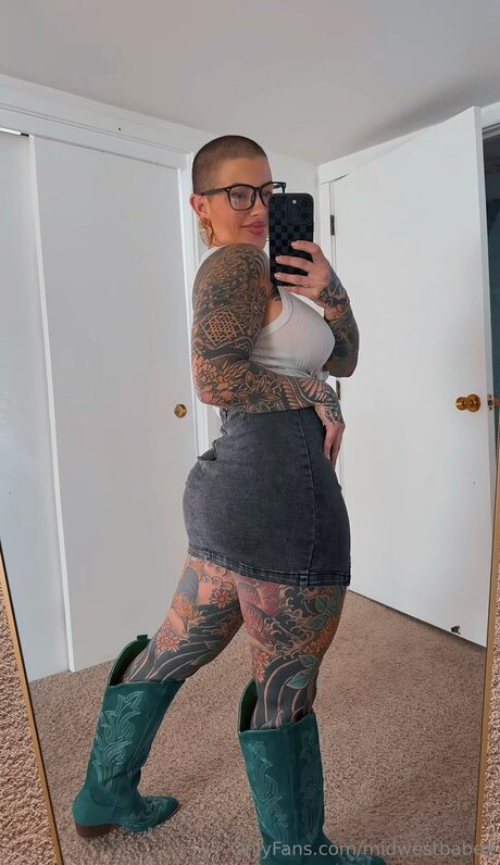 Midwestbabex sexy onlyfans