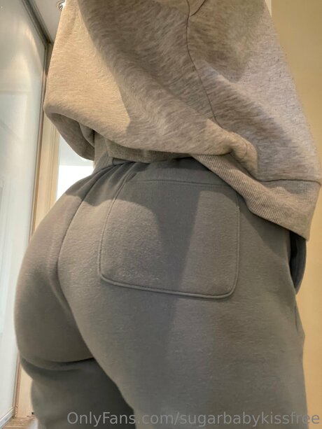 Sugarbabykissfree onlyfans content