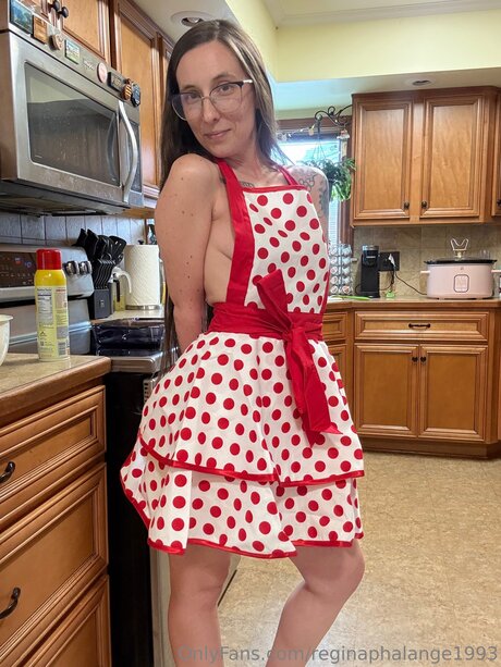 Reginaphalange1993 only fans pictures