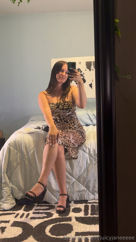 Juicyjaneeeee onlyfans free content