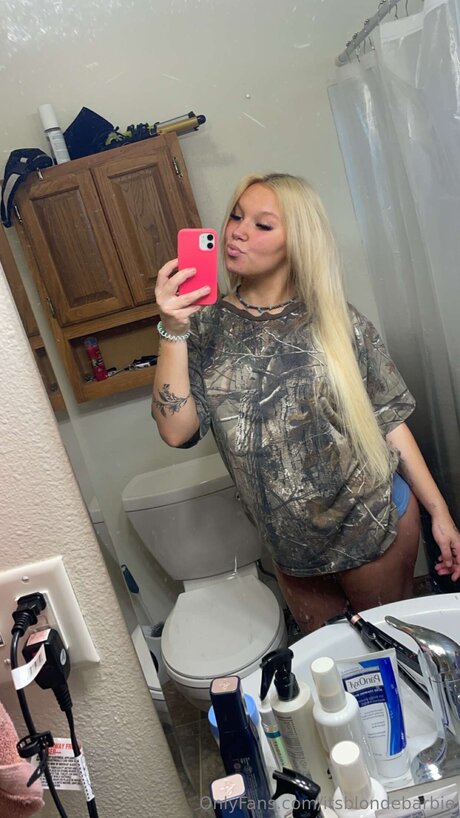 Itsblondebarbie porn onlyfans