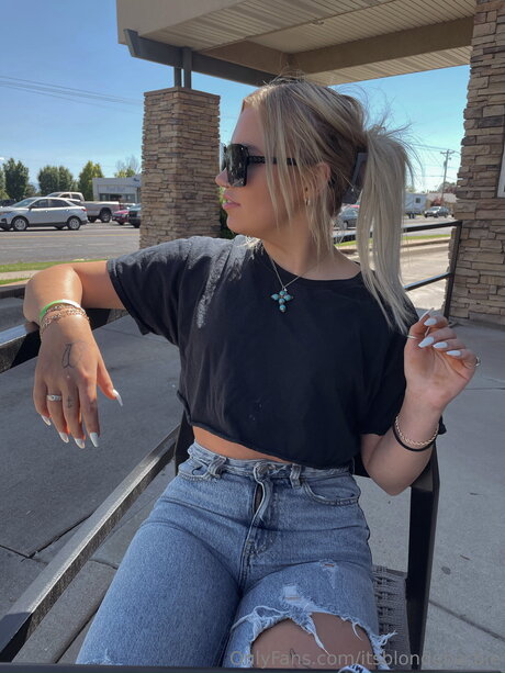 spreading onlyfans nudes self-portrait