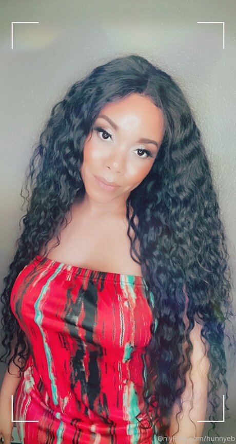 Hunnyeb onlyfans content type