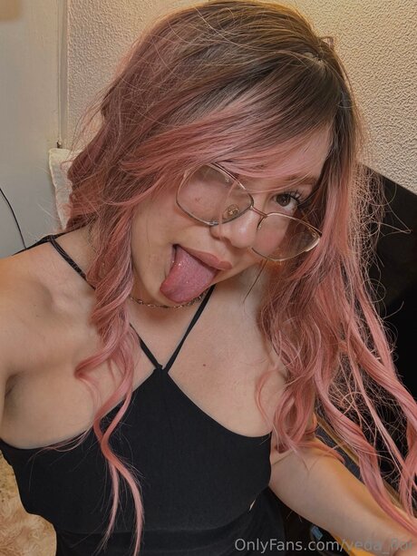 Veda Flor onlyfans pictures