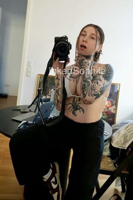 Inkedsophiiefree onlyfans porn leaked