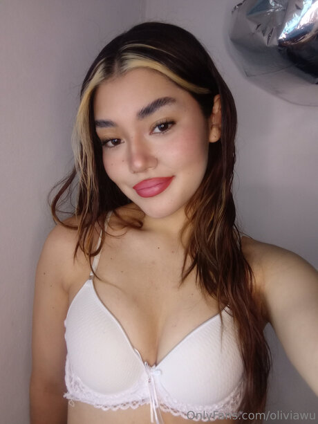 Oliviawu onlyfans model images