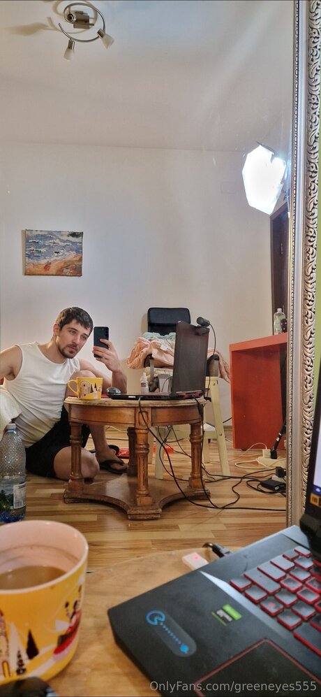 Greeneyes555 onlyfans images