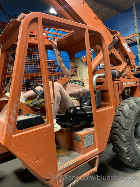 Blueskyebaby boobs onlyfans