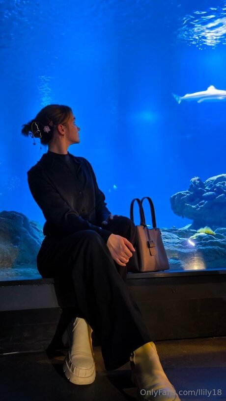 Llily18 onlyfans free porn