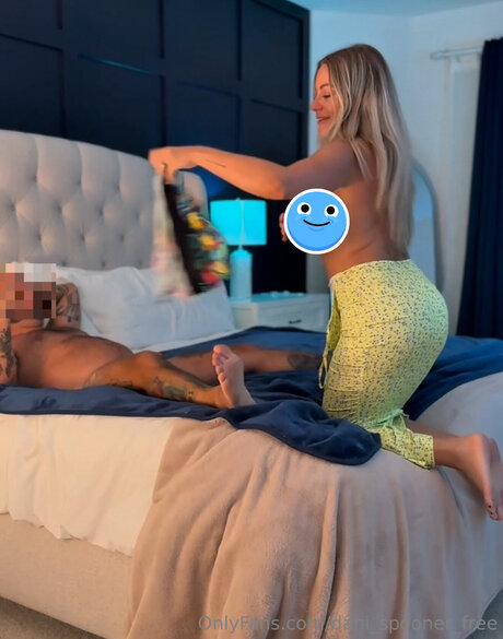 brunette onlyfans pornographic photos