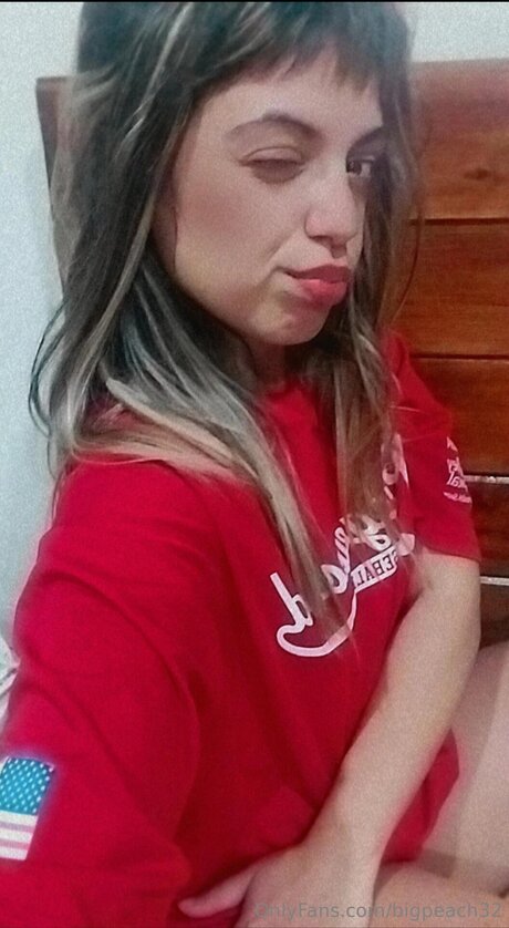 Bigpeach32 on onlyfans