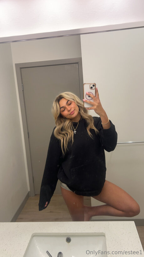 Estee1 onlyfans model photo