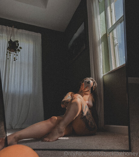Stucklikehoney sexy onlyfans