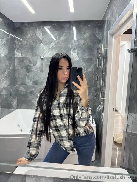Lisalush Vip onlyfans picture