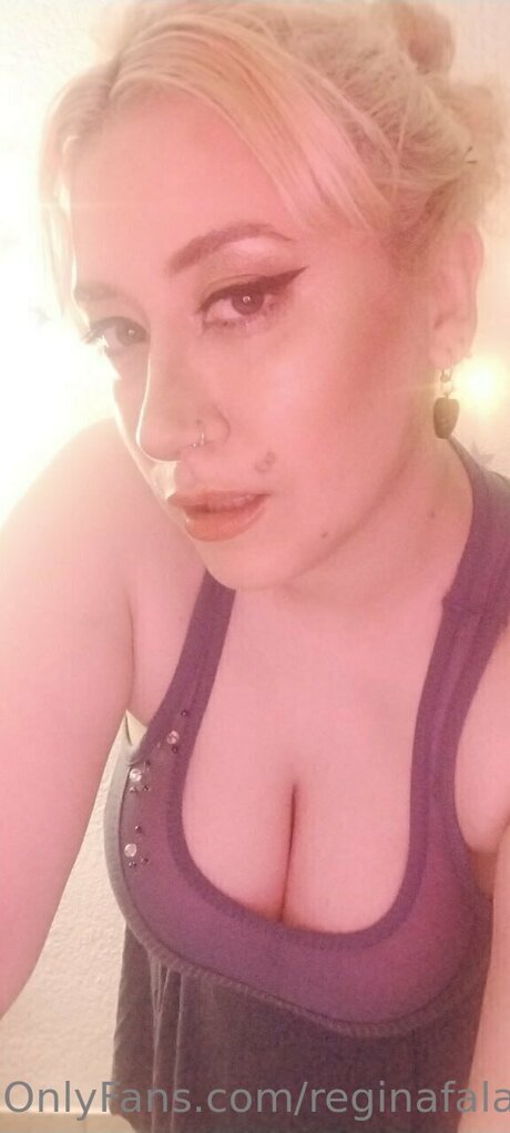Reginafalange onlyfans sex