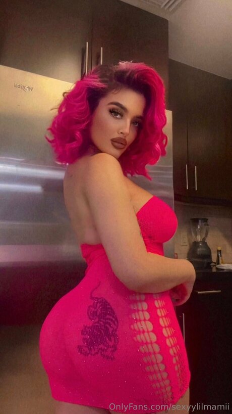 Sexyylilmamii only fans pic