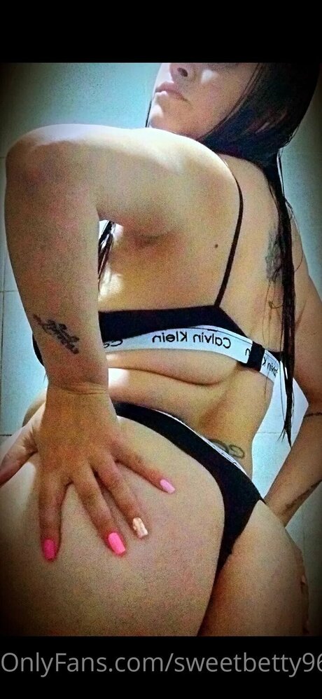 Sweetbetty96 onlyfans explicit content