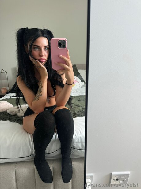 Averyelsh nude onlyfans leak