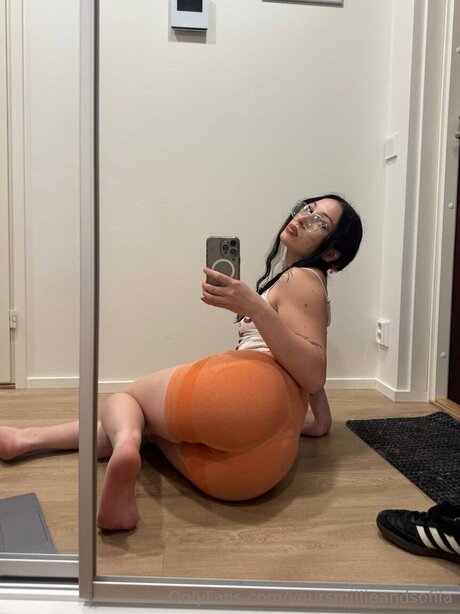 Yoursmillieandsofiia onlyfans nude tits