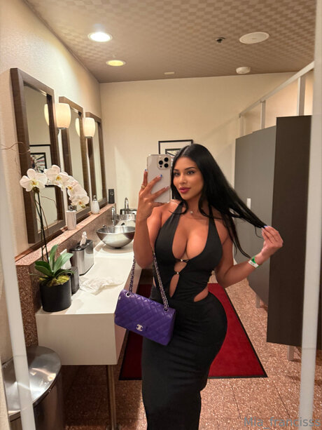 Miafrancis onlyfans boobs