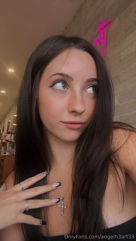 Angelh3art33 naked on onlyfans