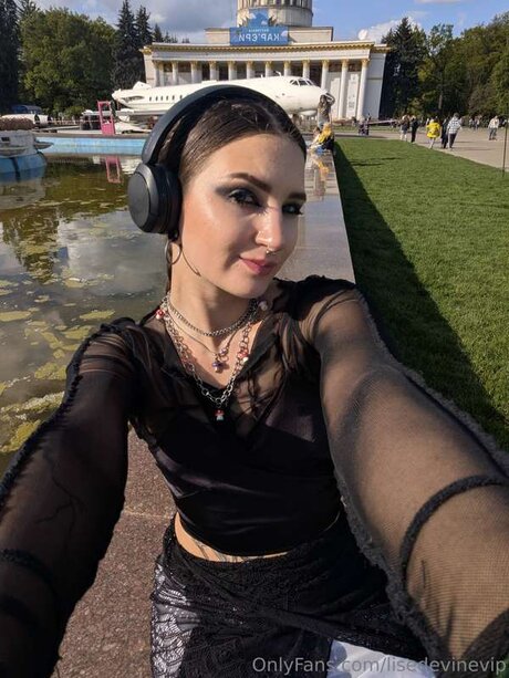Lisedevinevip onlyfans naked pics