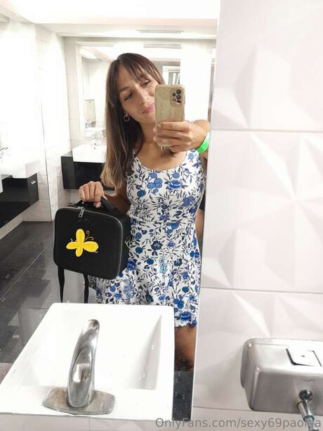 Sexy69paolaa hot onlyfans