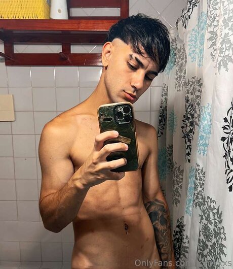 Tomxxxs onlyfans fotos