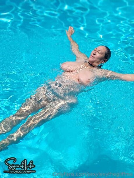 Sexylexythegilffree onlyfans leaked photos