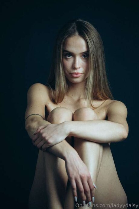 Olivia Livy strip onlyfans