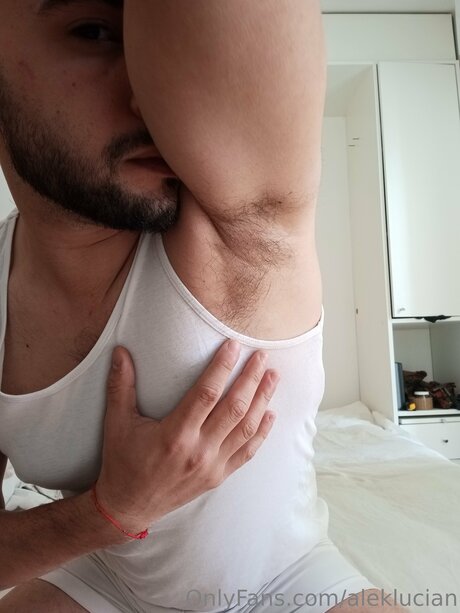Aleklucian onlyfans nudes